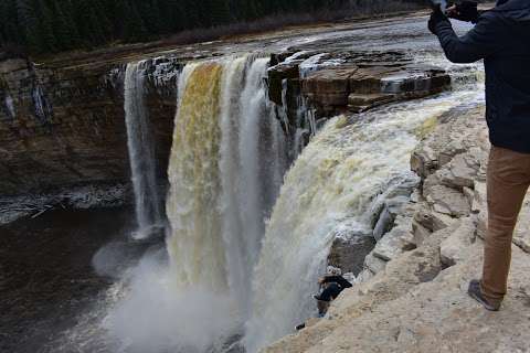 Alexandra Falls Territorial Park Day Use Area